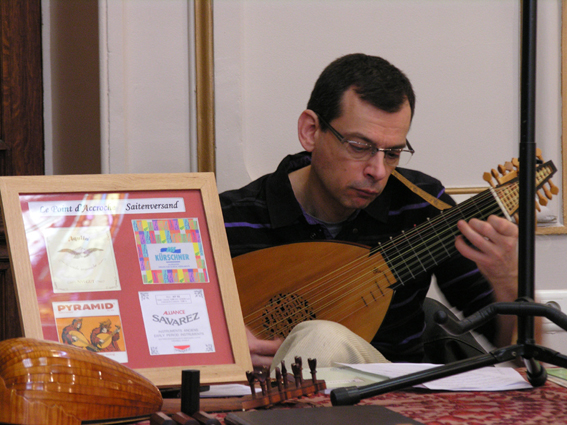 Nouvelle image3.JPG - Wolfgang Früh , luthier          